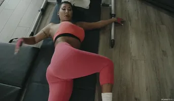 Big Sexy Booty Fitness Milf August Taylor And Her Black Sex...