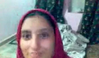 Most Beautiful Indian Muslim With Uncle While Aunty Records...