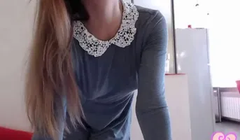 Stunning Girl Doing Dirty Things On Cam