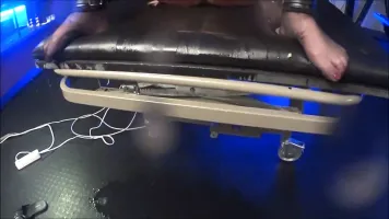 A god fisting - and the Sklavin-Z squirt