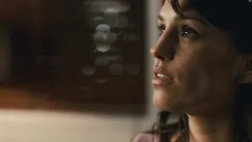 Amy Jo Johnson - Flashpoint S04E01