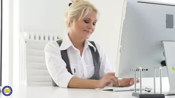 Beautiful Kathy Anderson need a good fuck