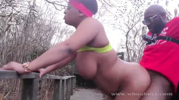 Cali kush big booty gets bang outdoors while running