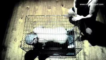 Dominatrix Mistress April, Slave Toilet