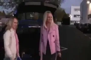 German - Fick in public - parking