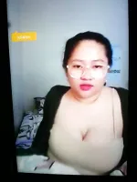 indonesian surabaya girl di bigo showing monstar boob