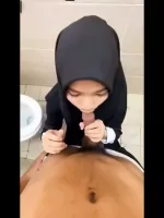 jilbab oral in toilet campus