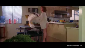 Julianne Moore nude - Short Cuts