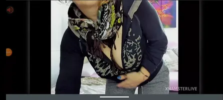 Mature Anemona strips – fully nude