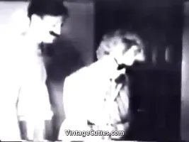 Old Housewife is Getting Fucked (1940s Vintage)