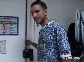 Soumise Mathilde baise avec un inconnu