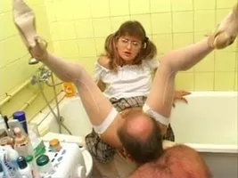 Stepfather licking cunt not his stepdaughter! Amateur!