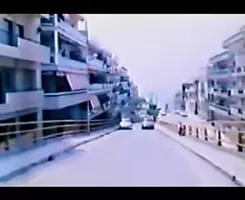 Stin Athina simera oles ton pernoun fanera