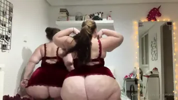 two powerful bbws